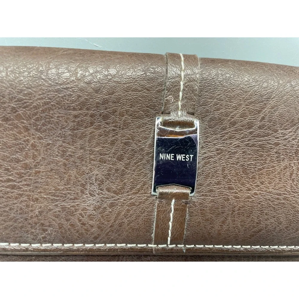 Nine West Womens Bifold Clutch‎ Wallet Brown Faux Leather White Stitching